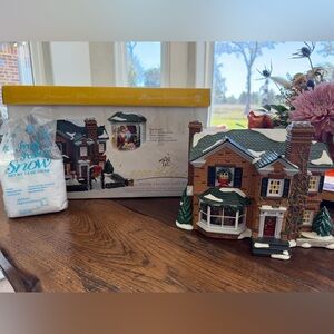 Dept 56 2000 Holly Lane